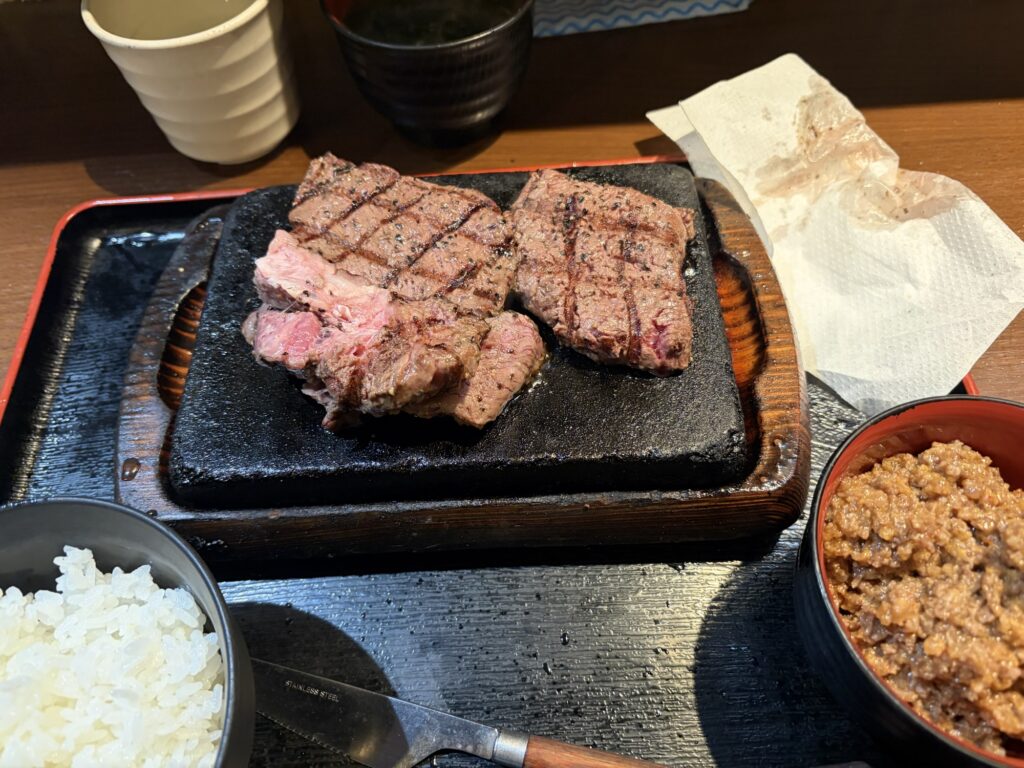 新橋でがっつり肉！1分提供の神コスパステーキ